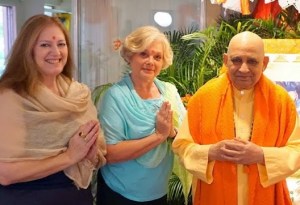With Swami Jyotirmayananda & Divyajyoti (Patty DiFazio) at Yoga Research Foundation